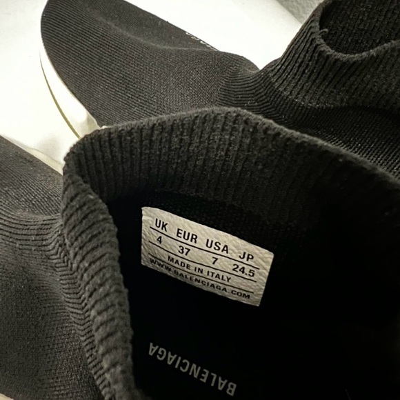 Balenciaga - Picture 2 of 3